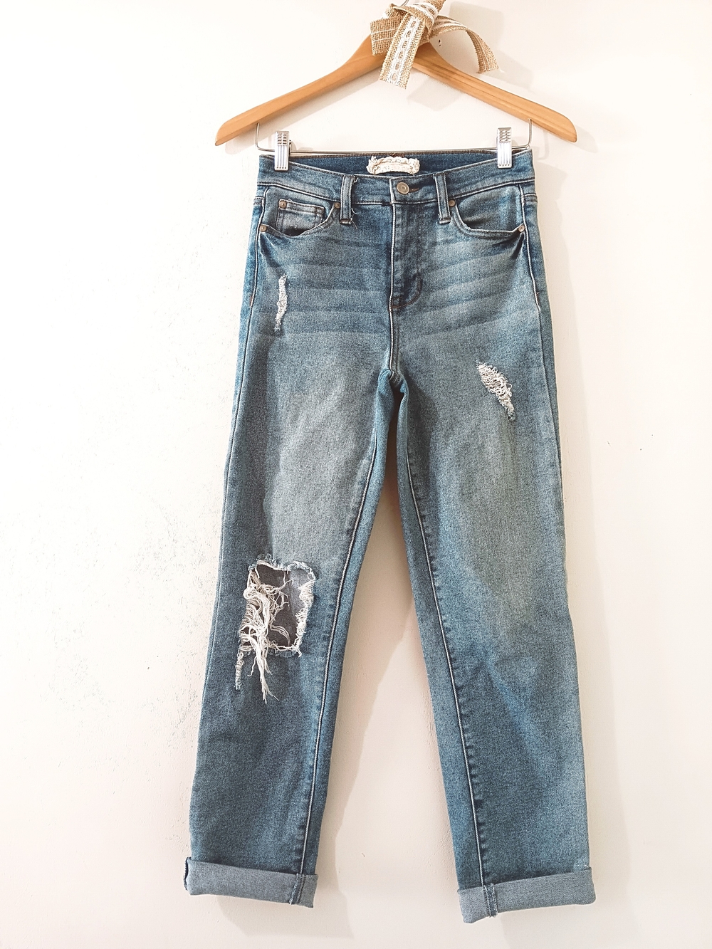 ALTAR'D STATE SALLY HIGH RISE DISTRESSED CUFFED HEM BOYFRIEND DENIM MOM JEANS 26